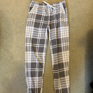 Aerie Women's Snowed-In Fleece Jogger Soft Muslin Sweatpants *Grey Plaid*